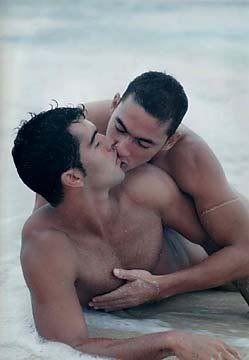 gay_kiss050327.jpg