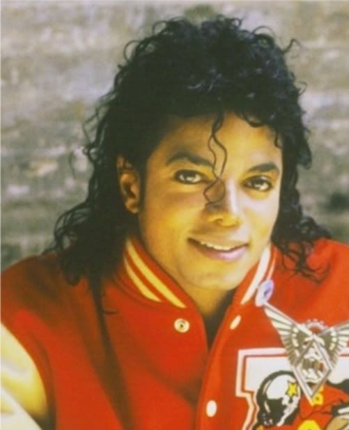 BEAUTIFUL-MICHAEL-michael-jackson-18305072-720-438.jpg