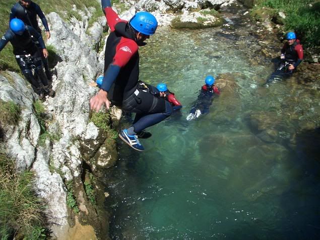Somoaventura. Deportes de aventura en Cantabria, barrancos, rafting, canoas, despedidas de soltero