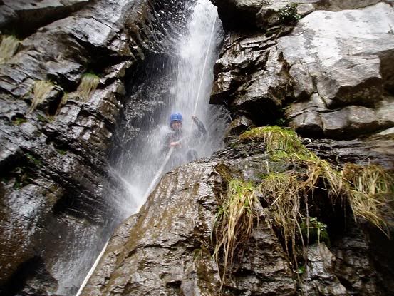 Somoaventura. Deportes de aventura en Cantabria, barrancos, rafting, canoas, despedidas de soltero