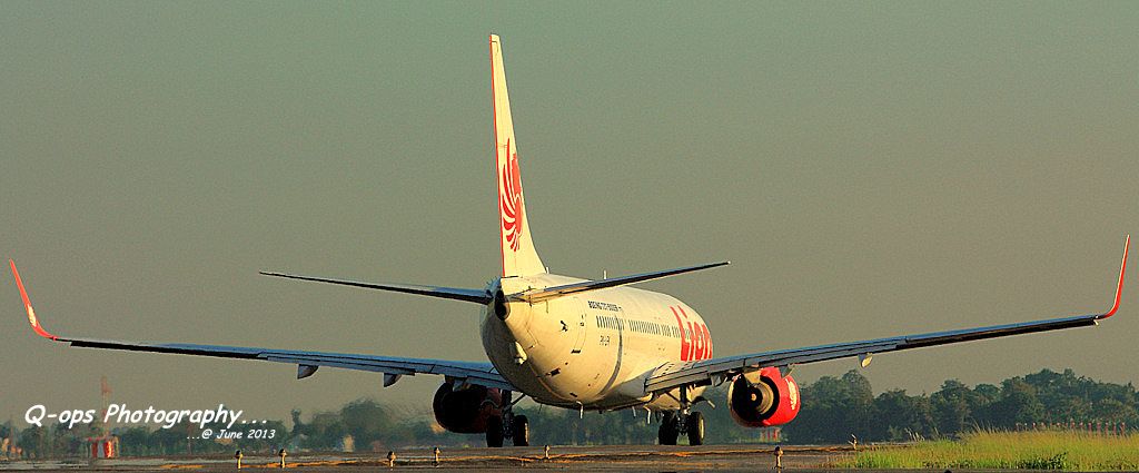 IMAGE: http://i779.photobucket.com/albums/yy77/Q_ops/Aircraft%202013/1-IMG_3596-001_zpsd3261445.jpg