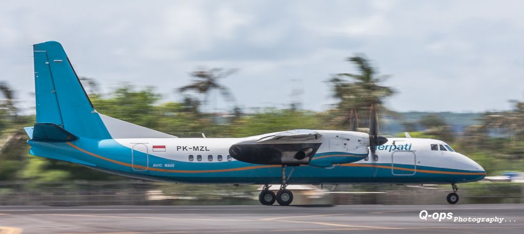 IMAGE: http://i779.photobucket.com/albums/yy77/Q_ops/Aircraft/IMG_1740_zps73f6f311.jpg