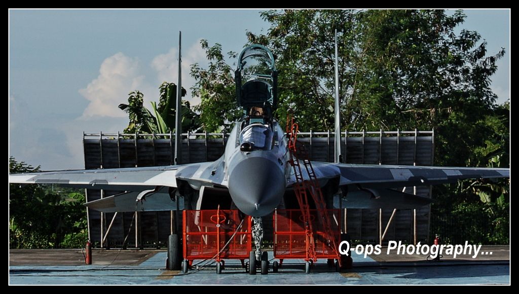 IMAGE: http://i779.photobucket.com/albums/yy77/Q_ops/Aircraft/RunUp_zps9dac2c73.jpg